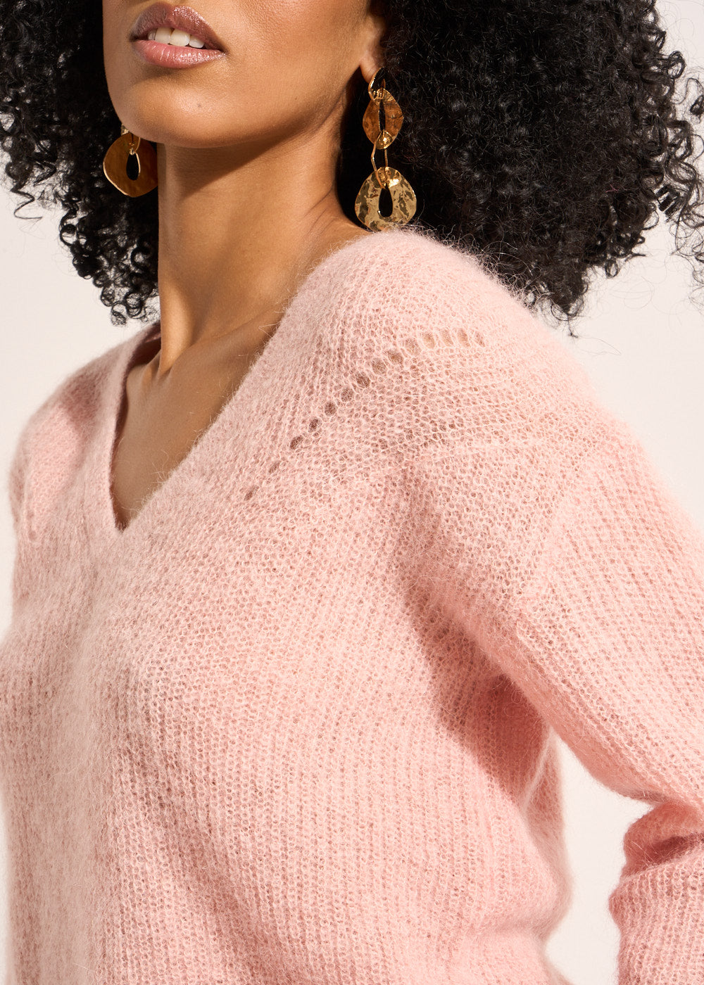 MANNAKO Pull à col V en mohairs et Alpaga - 4 - Sud Express - Sud Express