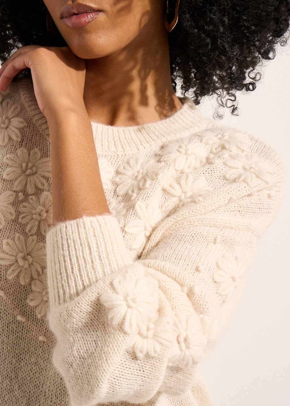 MARGUE Pull orné de marguerites faites main - 4 - Sud Express - Sud Express