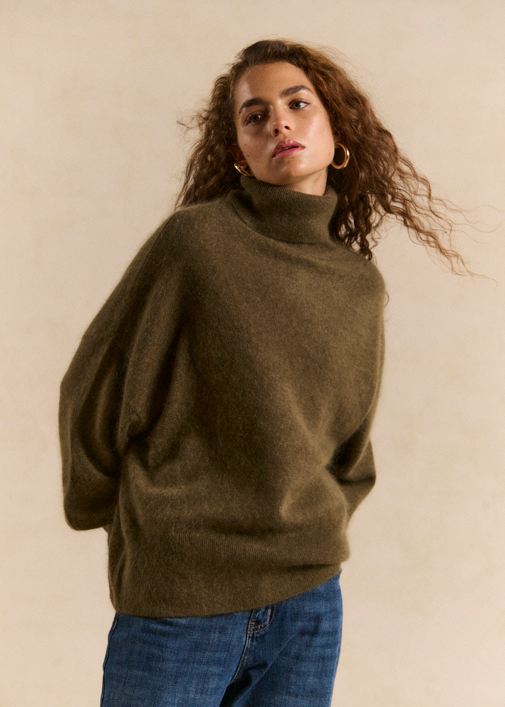Loose-fitting turtleneck jumper - Sud Express - 4 - Sud Express