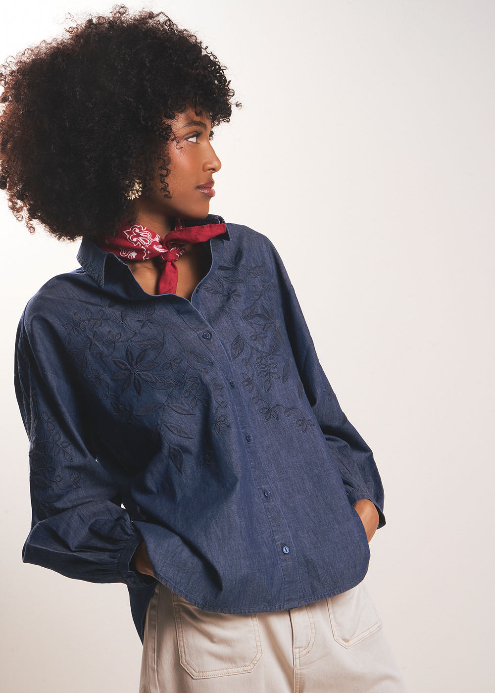 Chemise brodée en denim - Sud Express - 5 - Sud Express