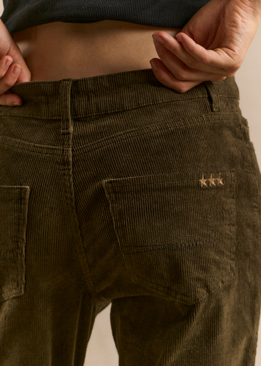 Pantalon slim en velours - Sud Express - 4 - Sud Express
