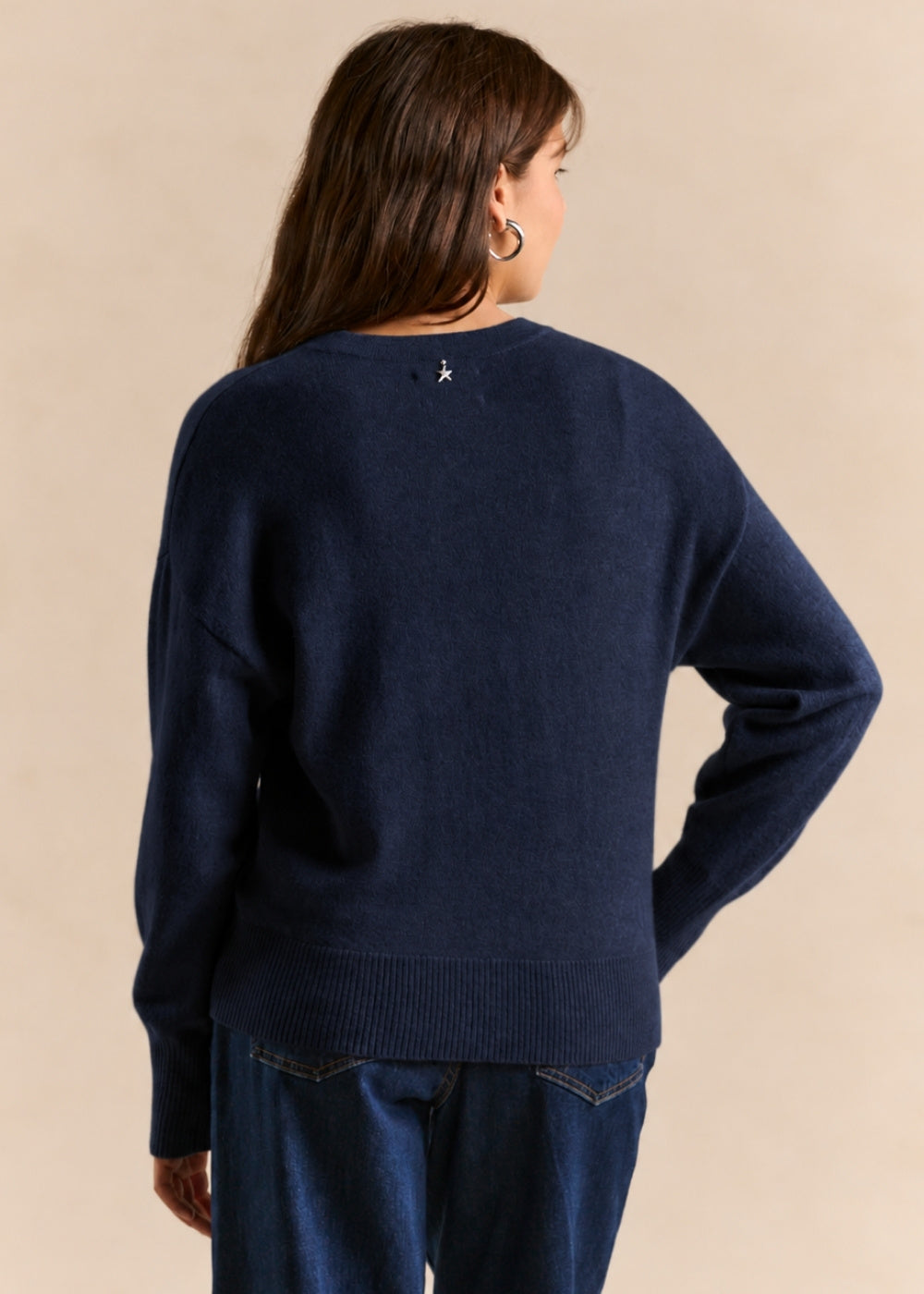 Gilet cachemire col V forme courte - Sud Express - 3 - Sud Express