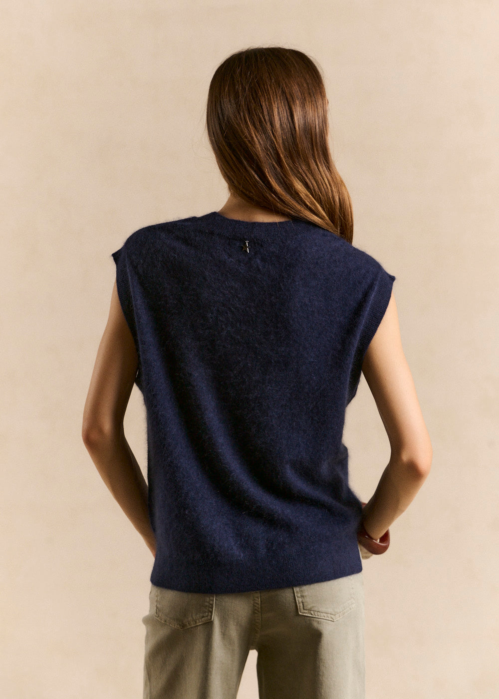 MARTAKA Loose sleeveless sweater in wool and cashmere - 3 - Sud Express - Sud Express