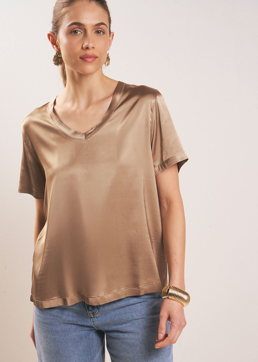 T-shirt col V satinée - Sud Express - 5 - Sud Express