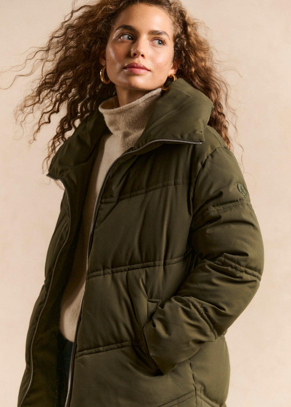 Short chevron-patterned down jacket - Sud Express - 6 - Sud Express