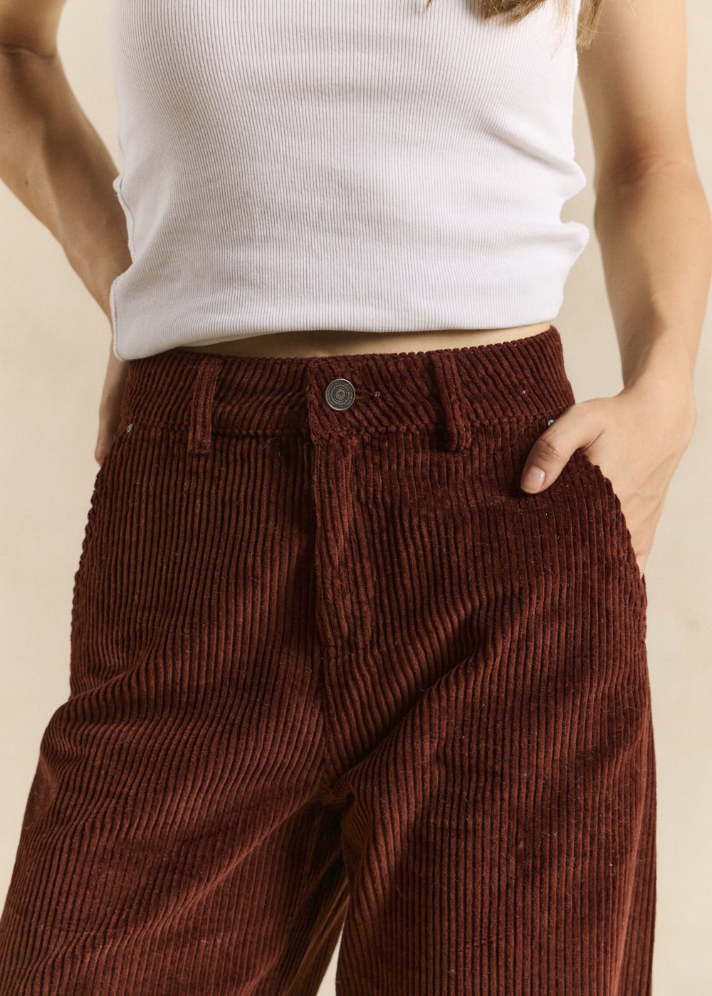 POMMI Pantalon large en velours de coton taille haute - 4 - Sud Express - Sud Express