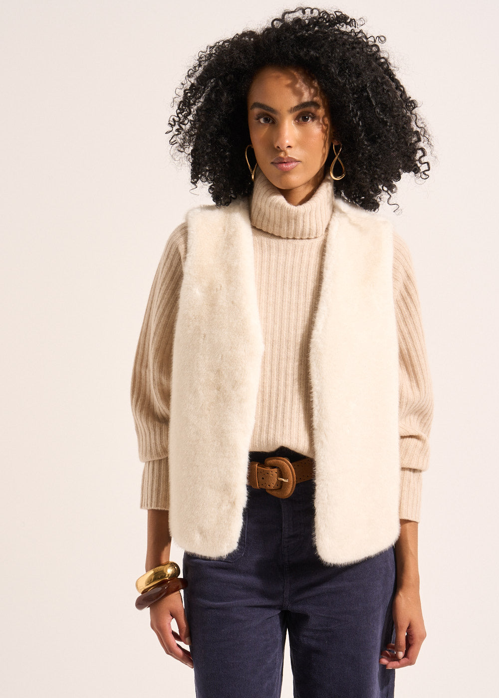 Gilet sans manches en fausse fourrure - Sud Express - 5 - Sud Express