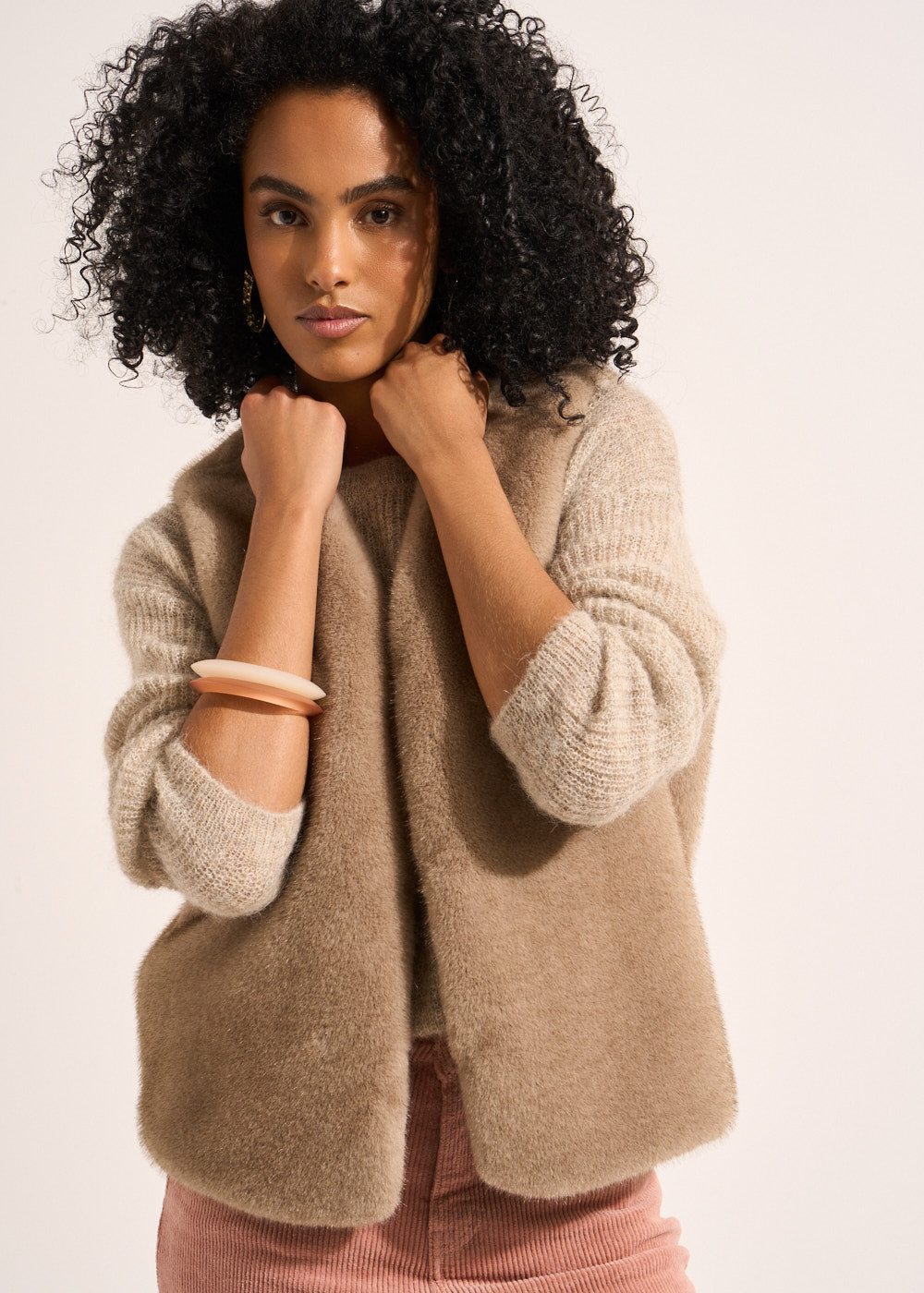 Gilet sans manches en fausse fourrure - Sud Express - 5 - Sud Express