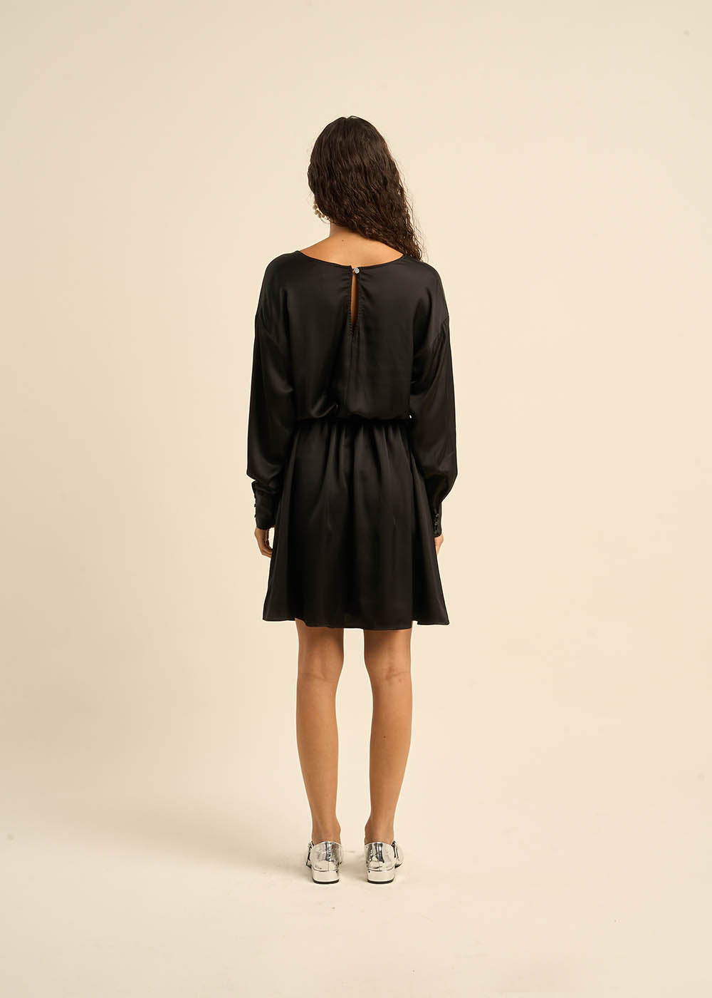 RAOBI Robe courte ceinturée satinée - 3 - Sud Express - Sud Express