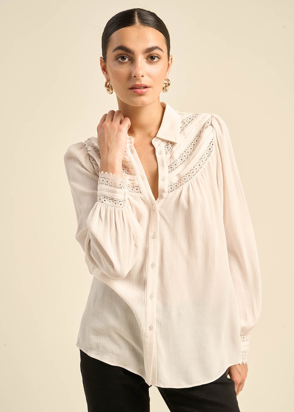 CARMILA Chemise avec détails en dentelle - 2 - Sud Express - Sud Express