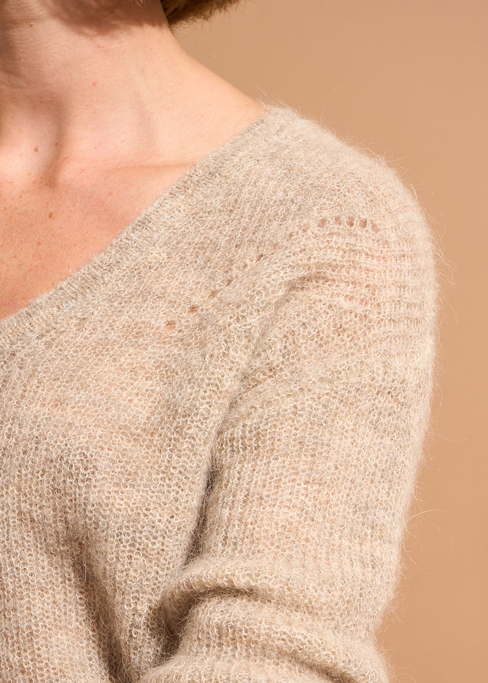 MANNAKO Pull à col V en mohairs et Alpaga - 2 - Sud Express - Sud Express