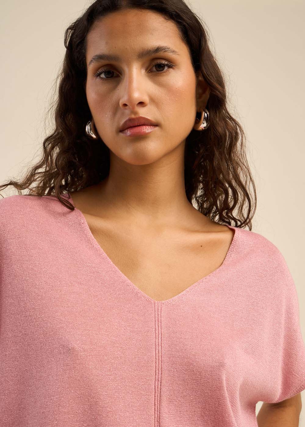 MARGARRET Pull oversize à col V et manches courtes - 2 - Sud Express - Sud Express