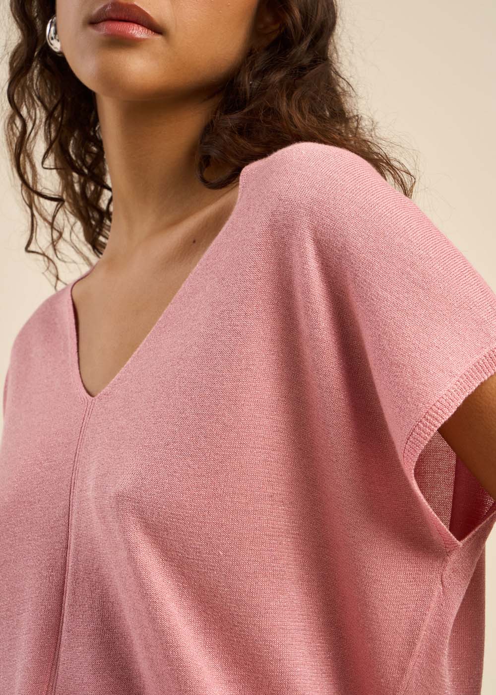 MARGARRET Pull oversize à col V et manches courtes - 4 - Sud Express - Sud Express