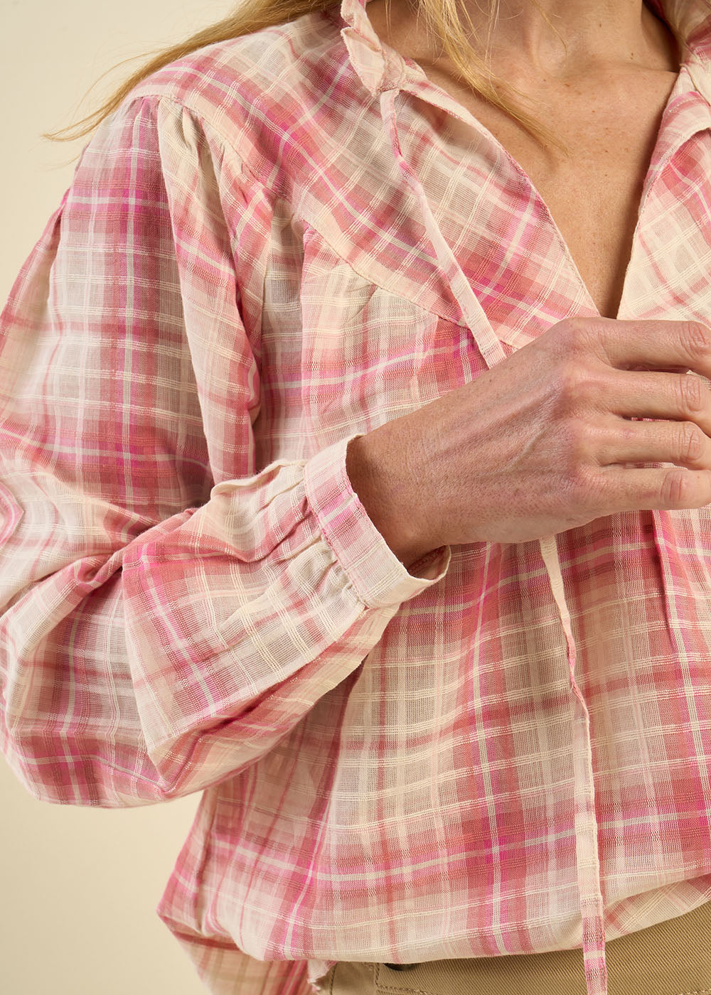 Blouse à carreaux col montant fluide - Sud Express - 7 - Sud Express