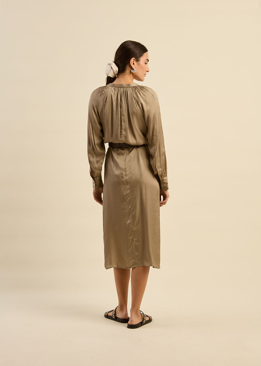 Robe chemise longue en satin - Sud Express - 3 - Sud Express