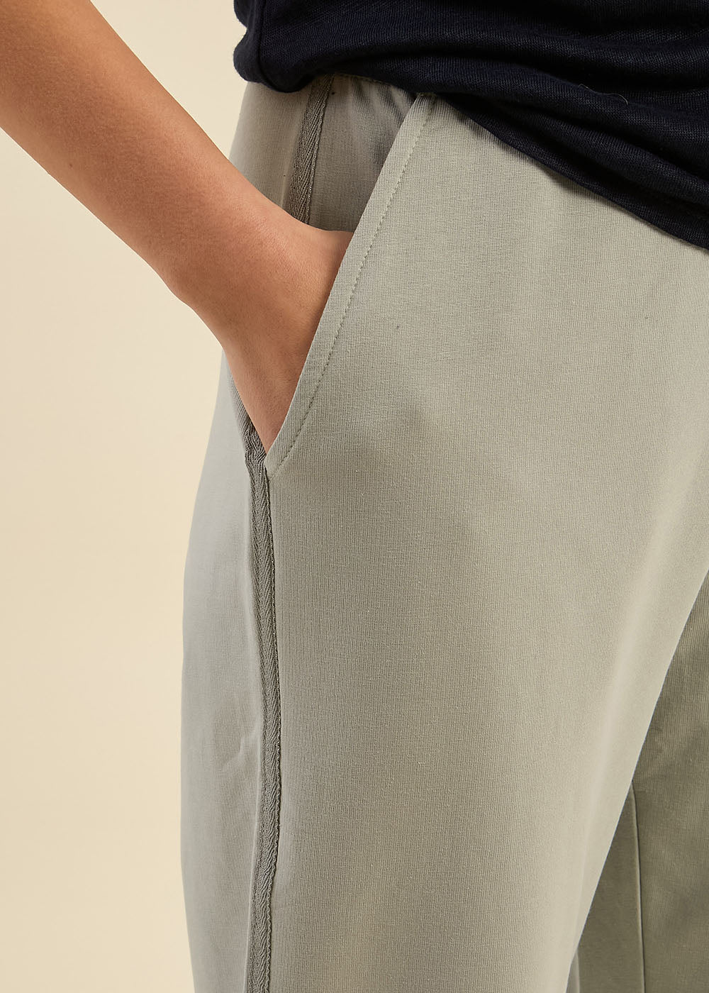 JOLENE Pantalon de jogging droit avec bande lurex - 4 - Sud Express - Sud Express