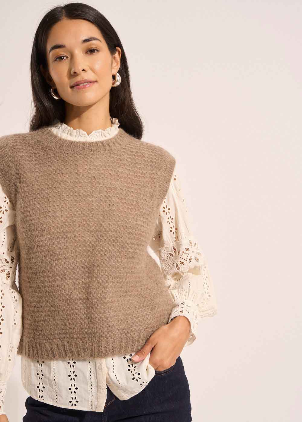 Pull à col rond sans manches détail lurex - Sud Express - 5 - Sud Express