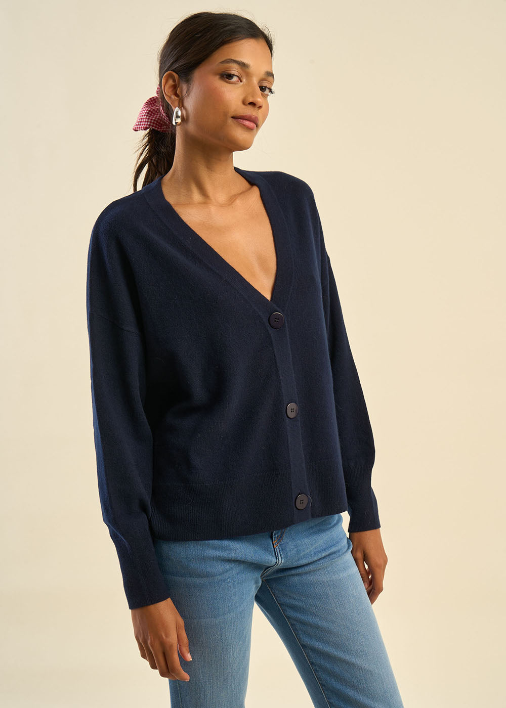 Cardigan à col en V 100% cachemire - Sud Express - 6 - Sud Express