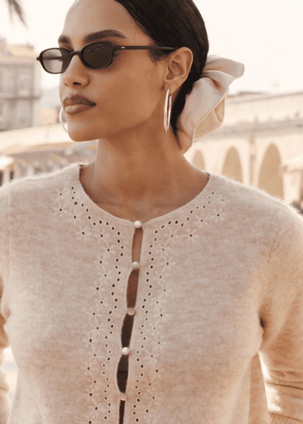 GELO Gilet avec des boutons ronds et des manches longues - 1 - Sud Express - Sud Express