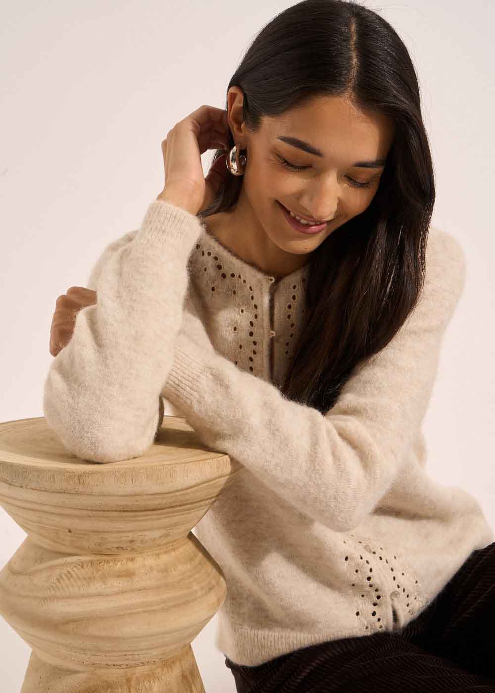 Gilet avec des boutons ronds et des manches longues - Sud Express - 7 - Sud Express