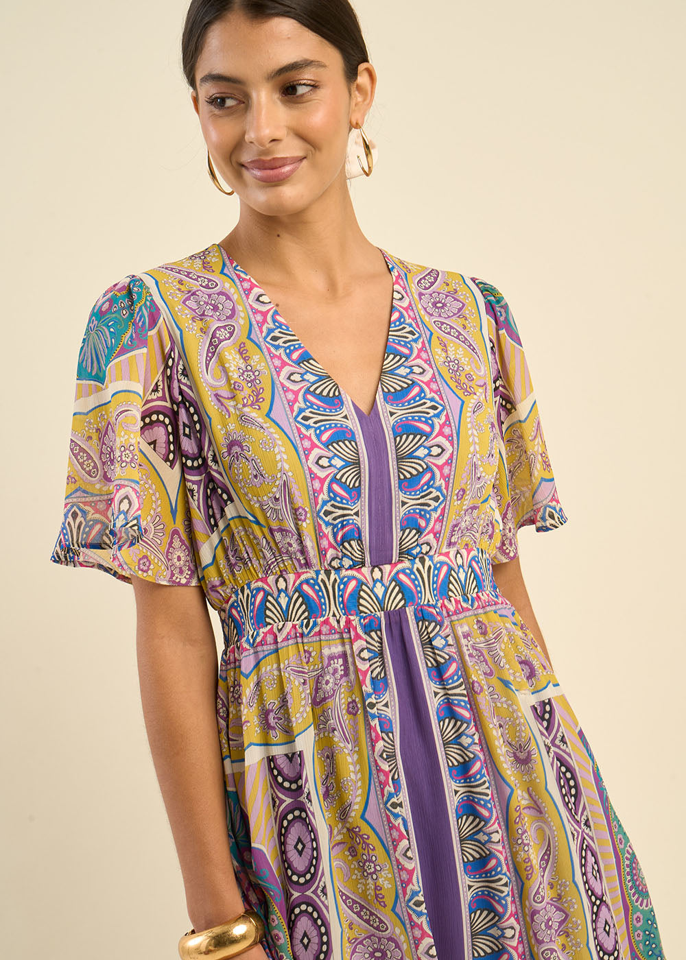 Robe longue décolleté V à motifs - Sud Express - 2 - Sud Express