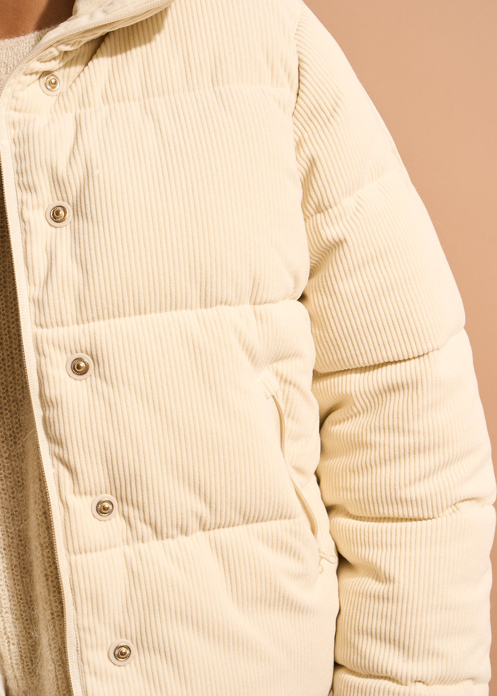 DIVINE Doudoune courte en matière velours à col montant - 4 - Sud Express - Sud Express