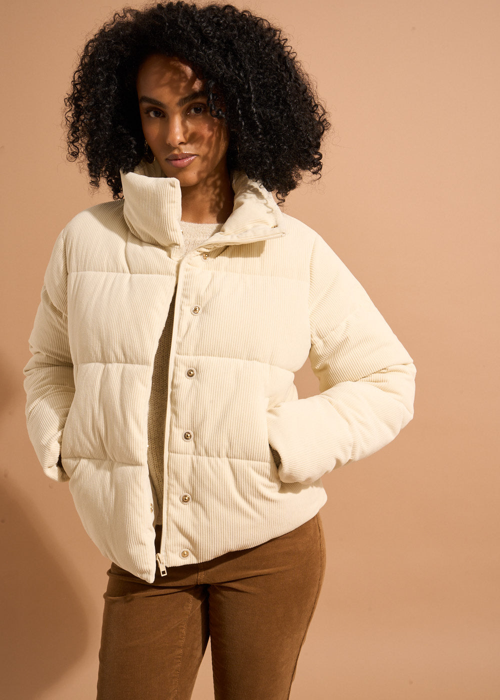 Doudoune courte en matière velours à col montant - Sud Express - 5 - Sud Express