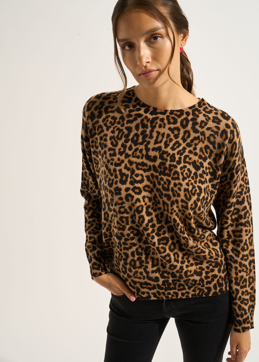 Pull en cachemire imprimé léopard - Sud Express - 7 - Sud Express