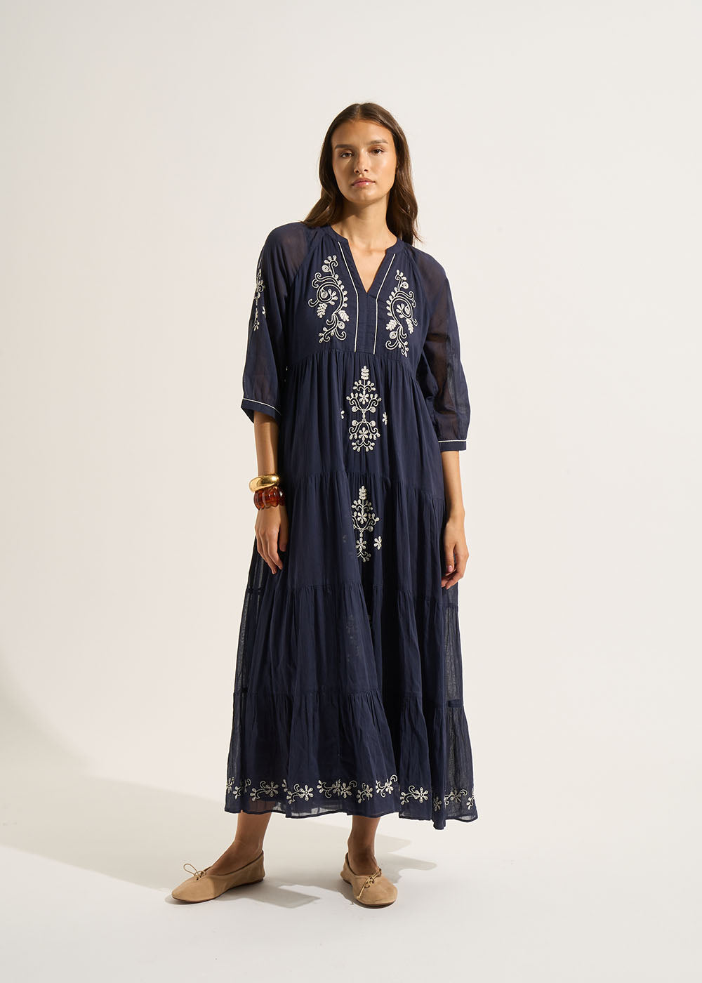 Robe longue oversize brodée - Sud Express - 5 - Sud Express