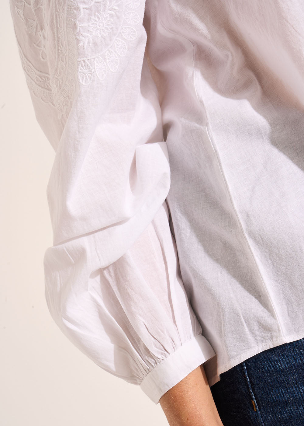 CALENA Chemise ample en voile de coton brodé et col tunisien - 4 - Sud Express - Sud Express