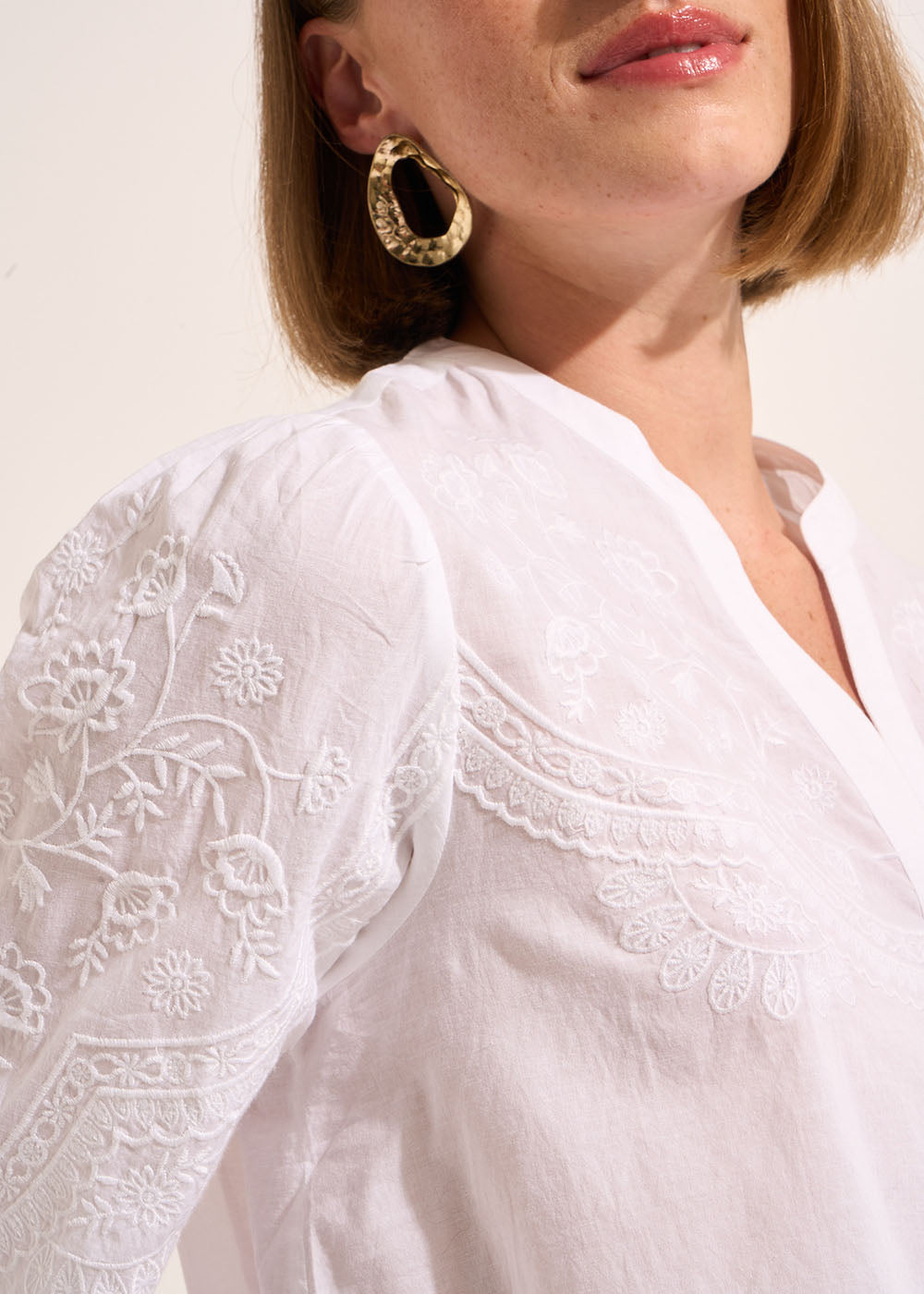 Chemise ample en voile de coton brodé et col tunisien - Sud Express - 6 - Sud Express