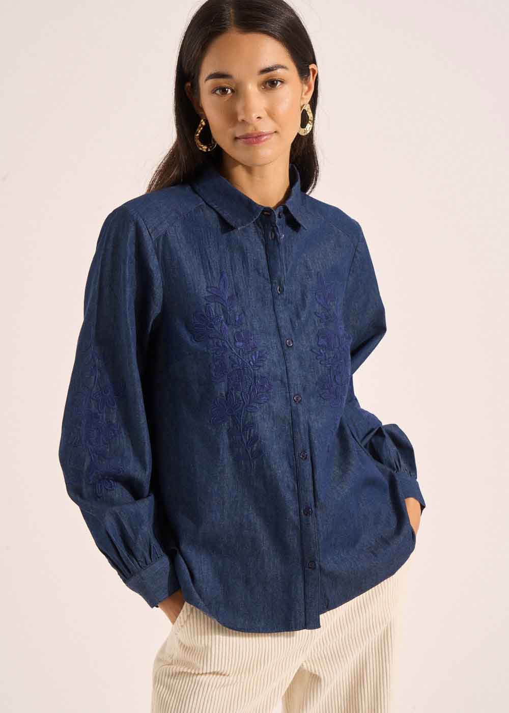 Blouse en denim brodée - Sud Express - 1 - Sud Express