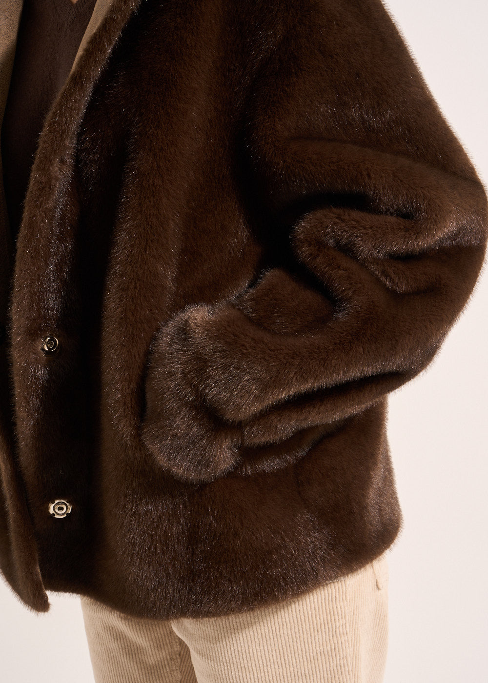 Manteau mi long en fausse fourrure à capuche - Sud Express - 6 - Sud Express