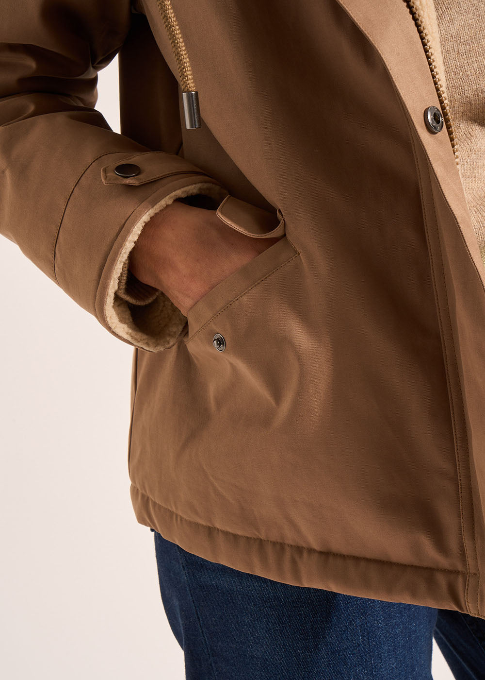 Veste courte déperlante doublée fausse fourrure avec capuche - Sud Express - 4 - Sud Express