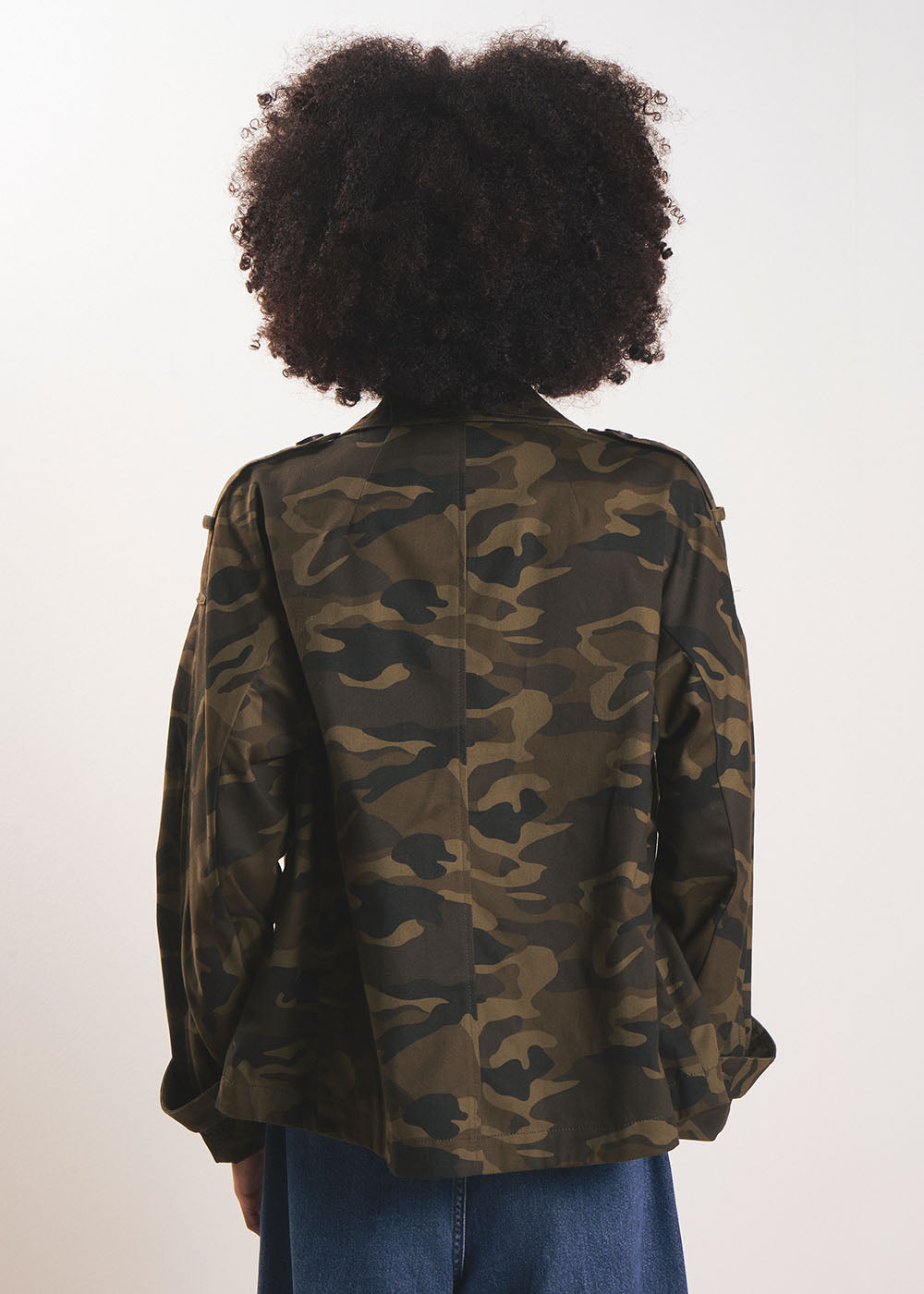 VENICO Trench court en coton à imprimé camouflage - 3 - Sud Express - Sud Express