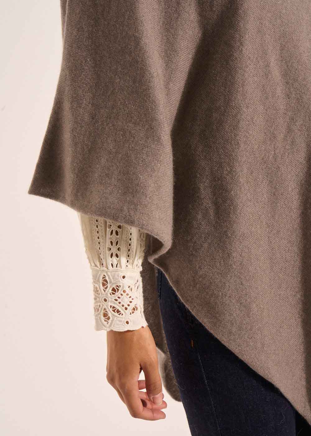 PAULENE Poncho ample en cachemire - 4 - Sud Express - Sud Express