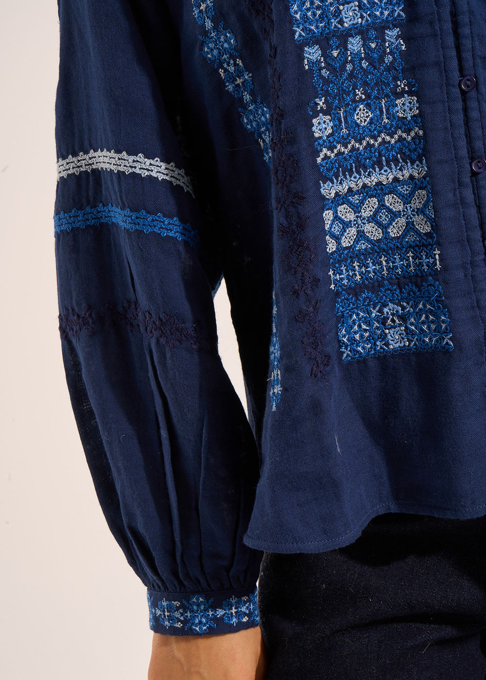 TIDIGO Chemisier en coton brodé et avec manches longues bouffantes - 4 - Sud Express - Sud Express