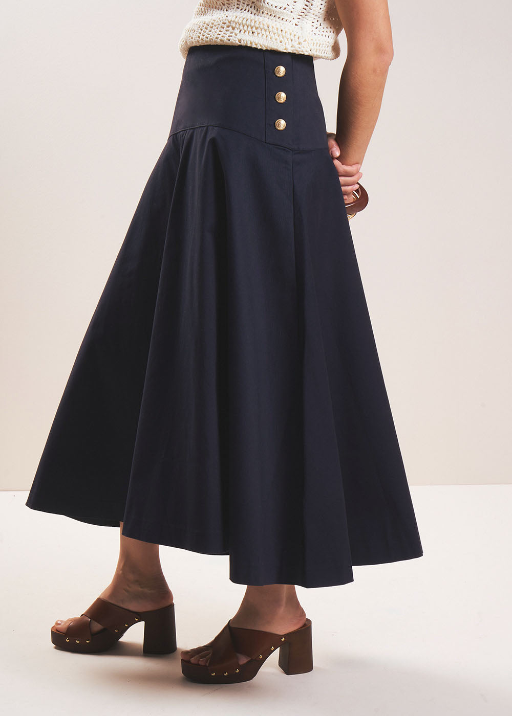 JULIETTE Jupe midi évasée avec des boutons dorés - 4 - Sud Express - Sud Express