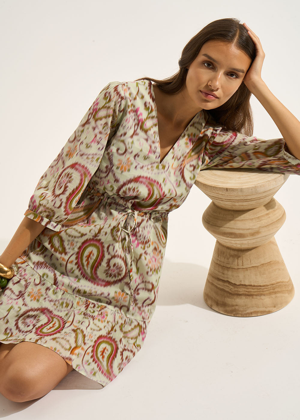 Robe courte imprimée en coton et décolleté en V - Sud Express - 5 - Sud Express