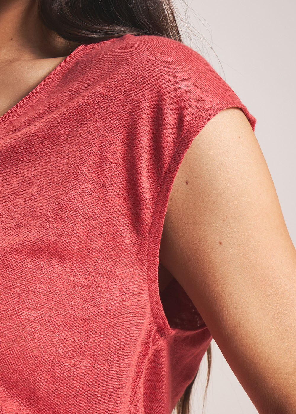 DARIALY Débardeur en lin col V - 4 - Sud Express - Sud Express