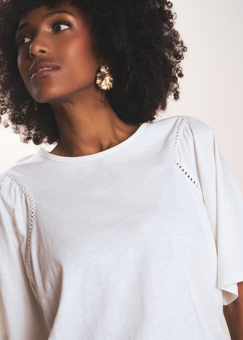 TULIANE T-shirt manches courtes à détails jour échelle - 2 - Sud Express - Sud Express