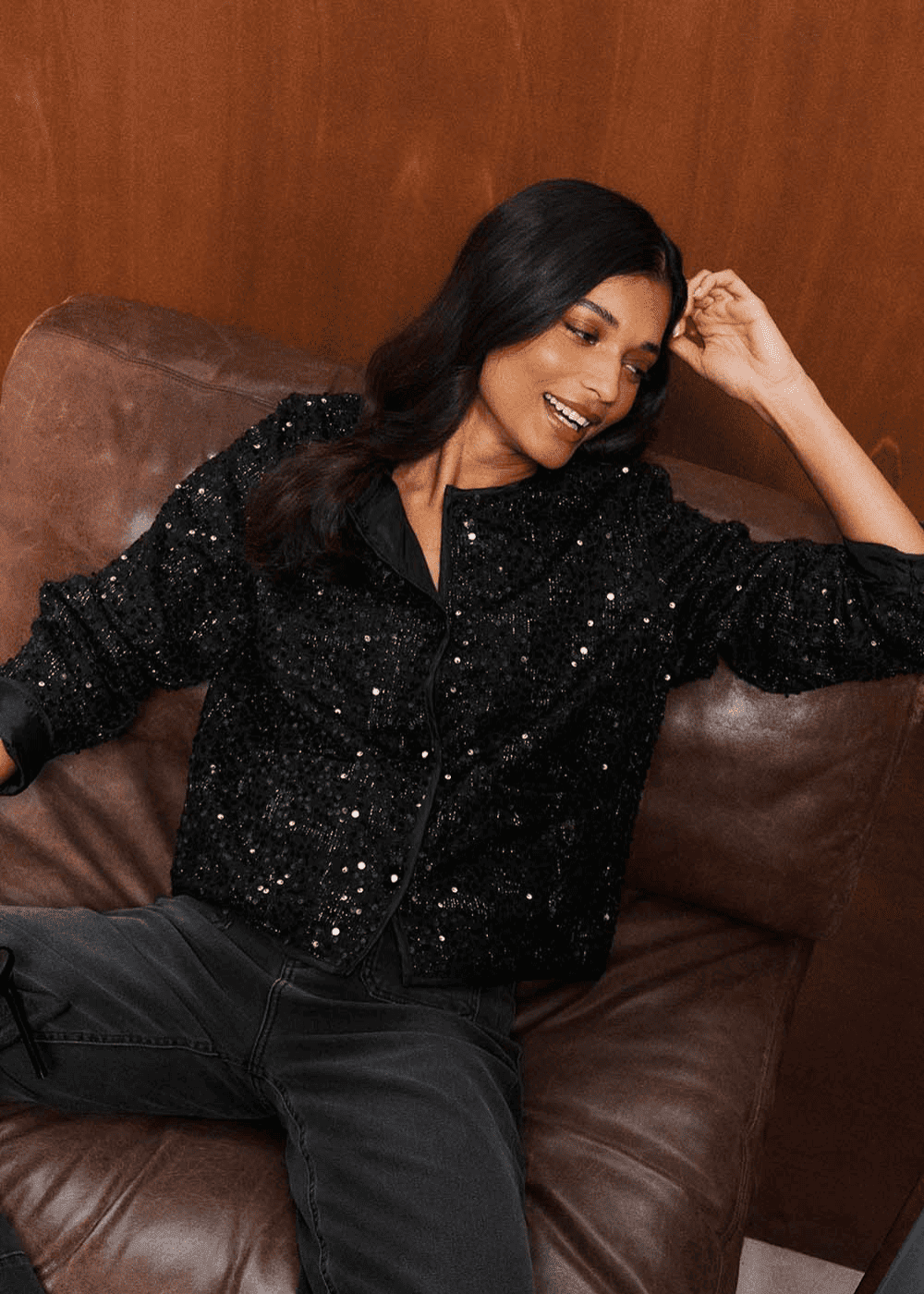 VICHA Veste courte brodée de sequins - 4 - Sud Express - Sud Express