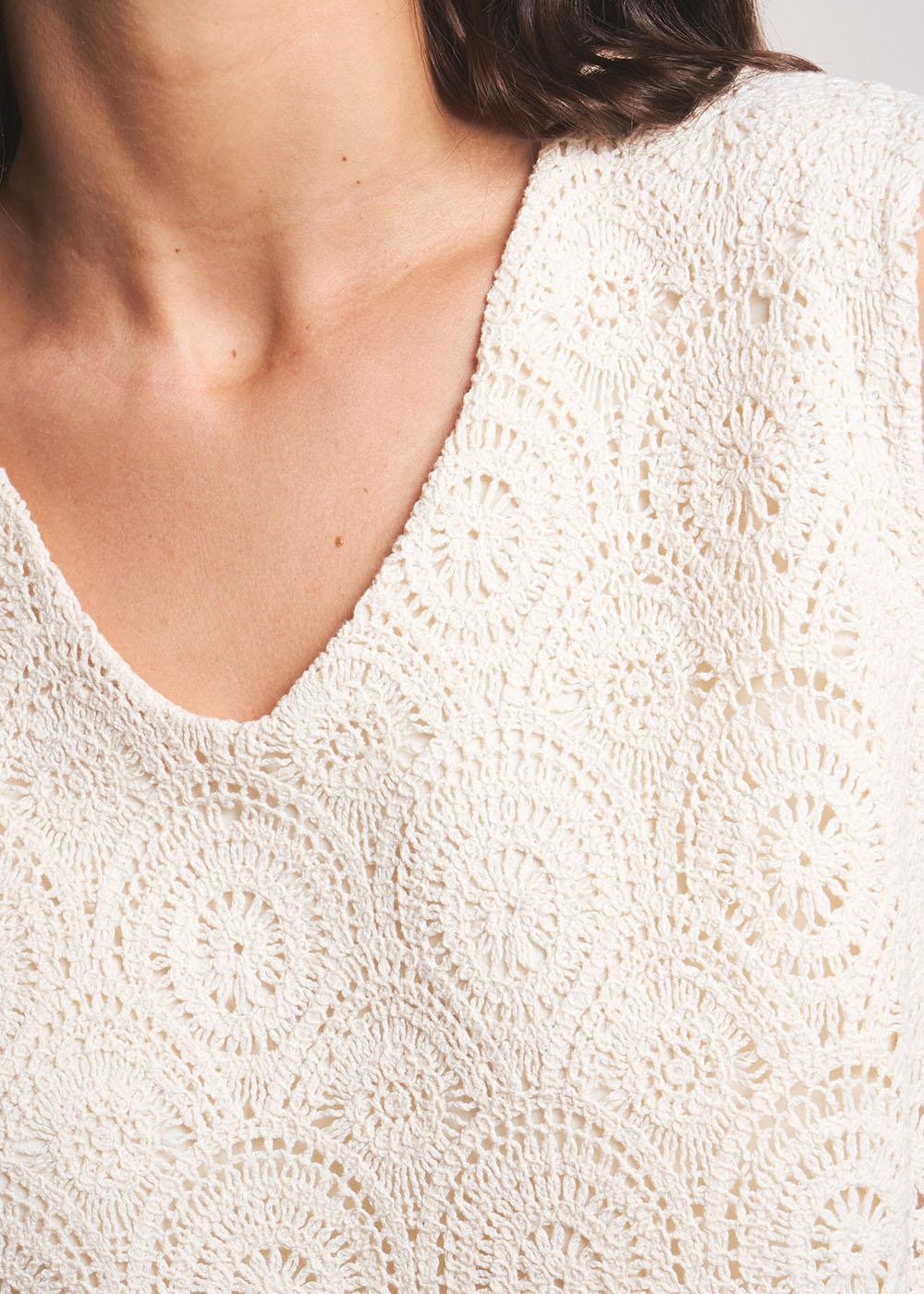 TYASEM Haut en dentelle guipure col V - 2 - Sud Express - Sud Express