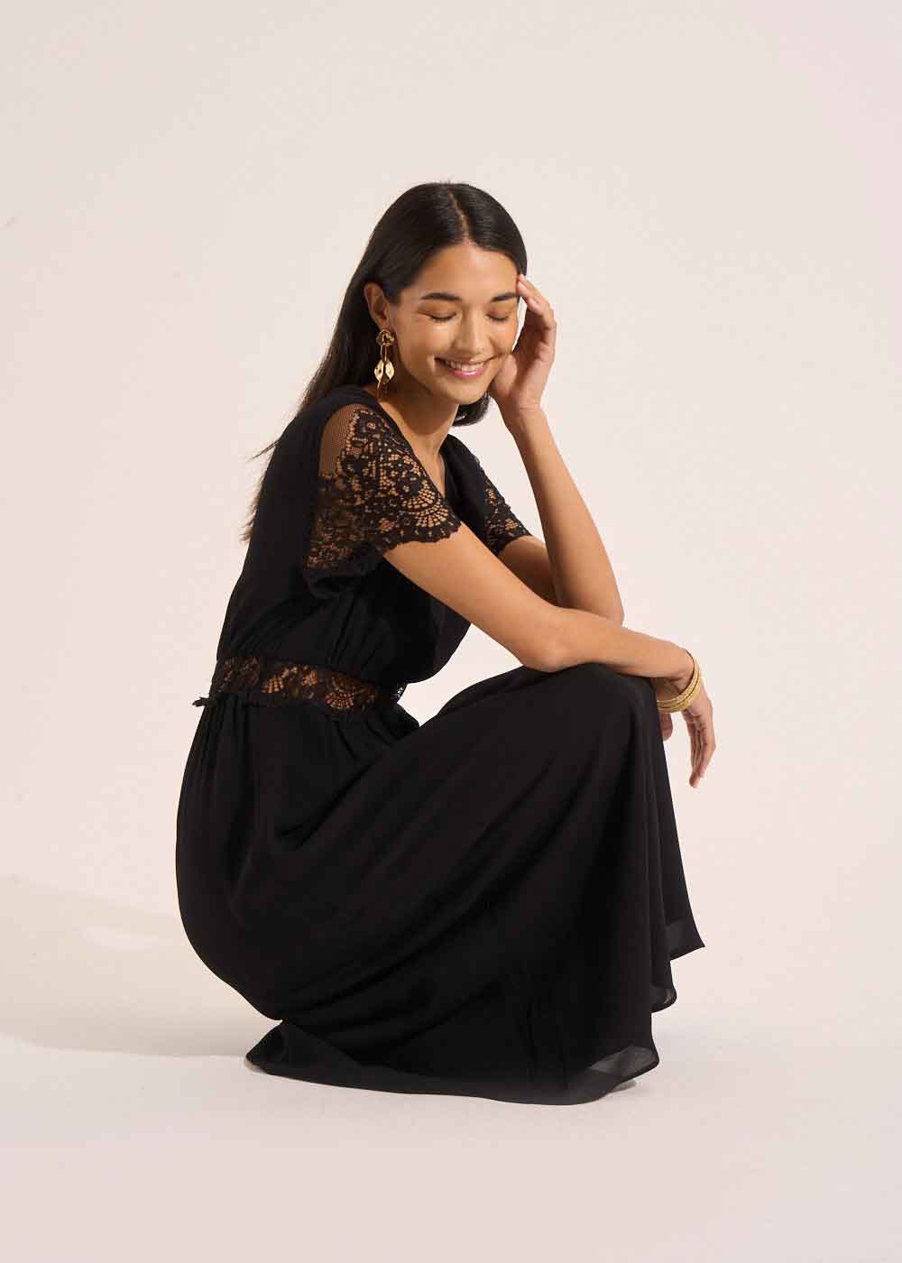 Robe midi col V avec dentelles - Sud Express - 5 - Sud Express