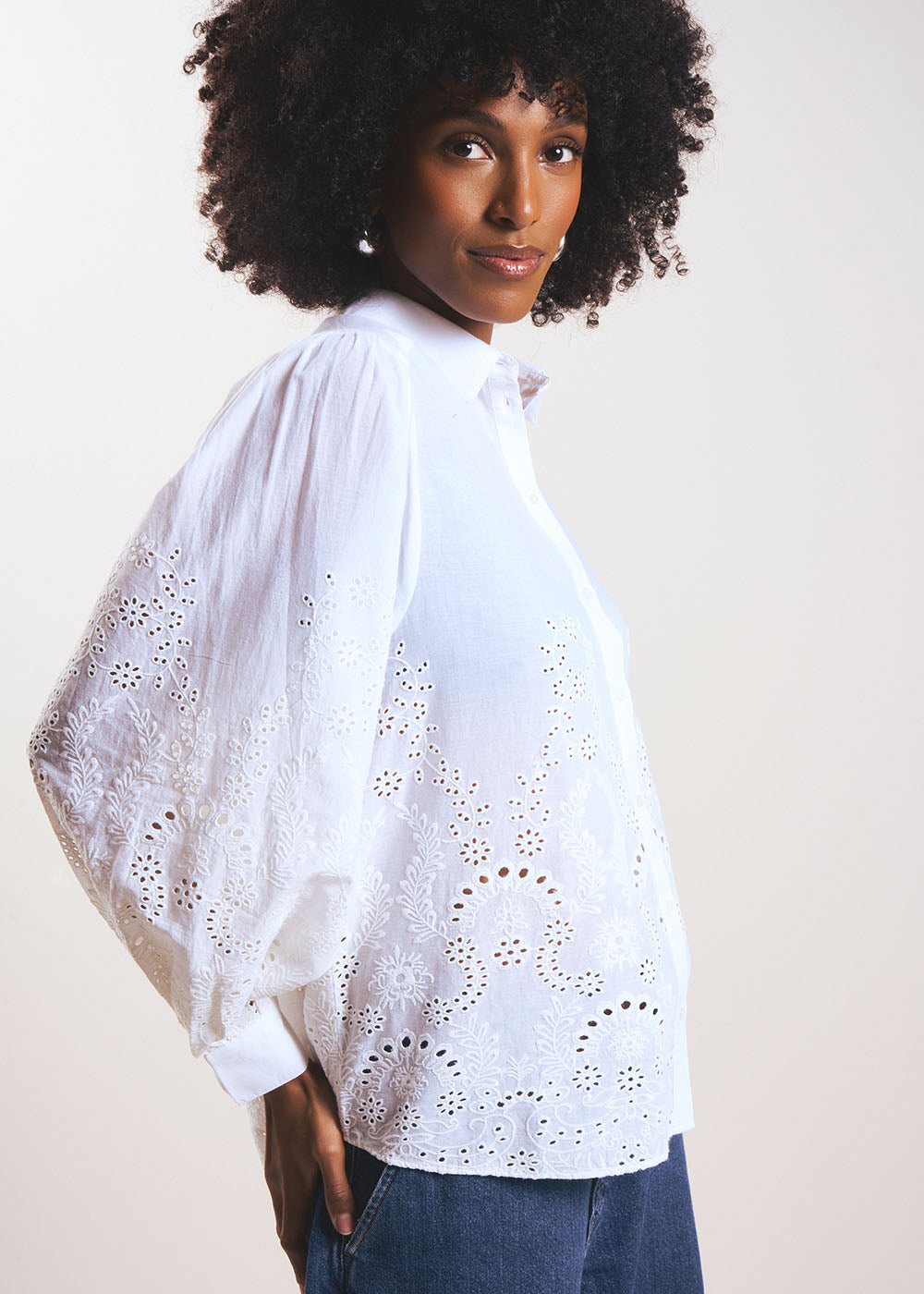 Chemise brodée avec manches volumineuses - Sud Express - 5 - Sud Express