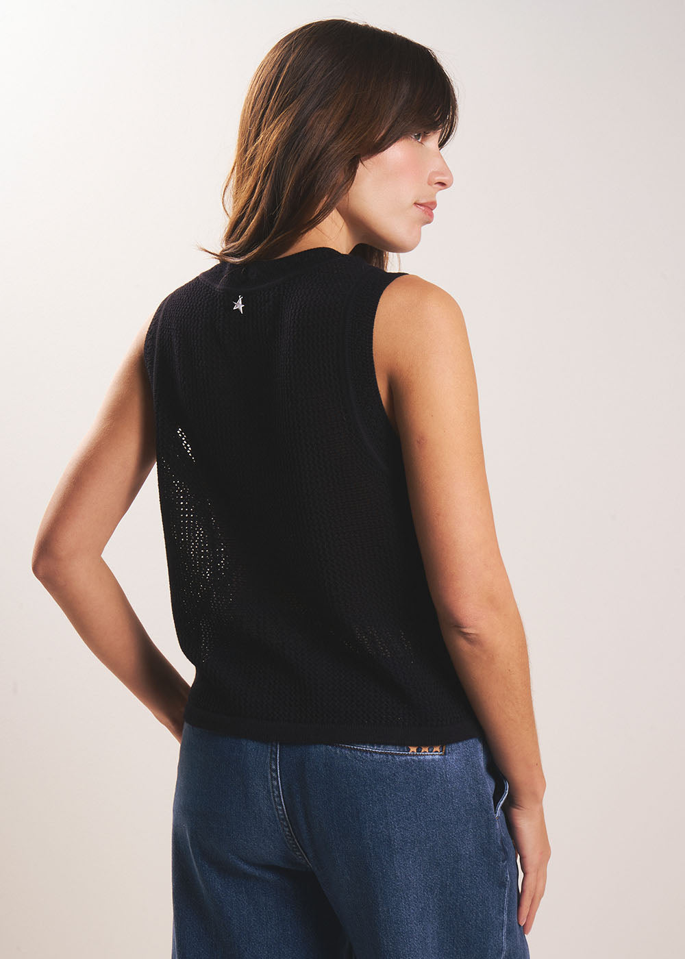 Débardeur en maille avec détails aux emmanchures - Sud Express - 3 - Sud Express