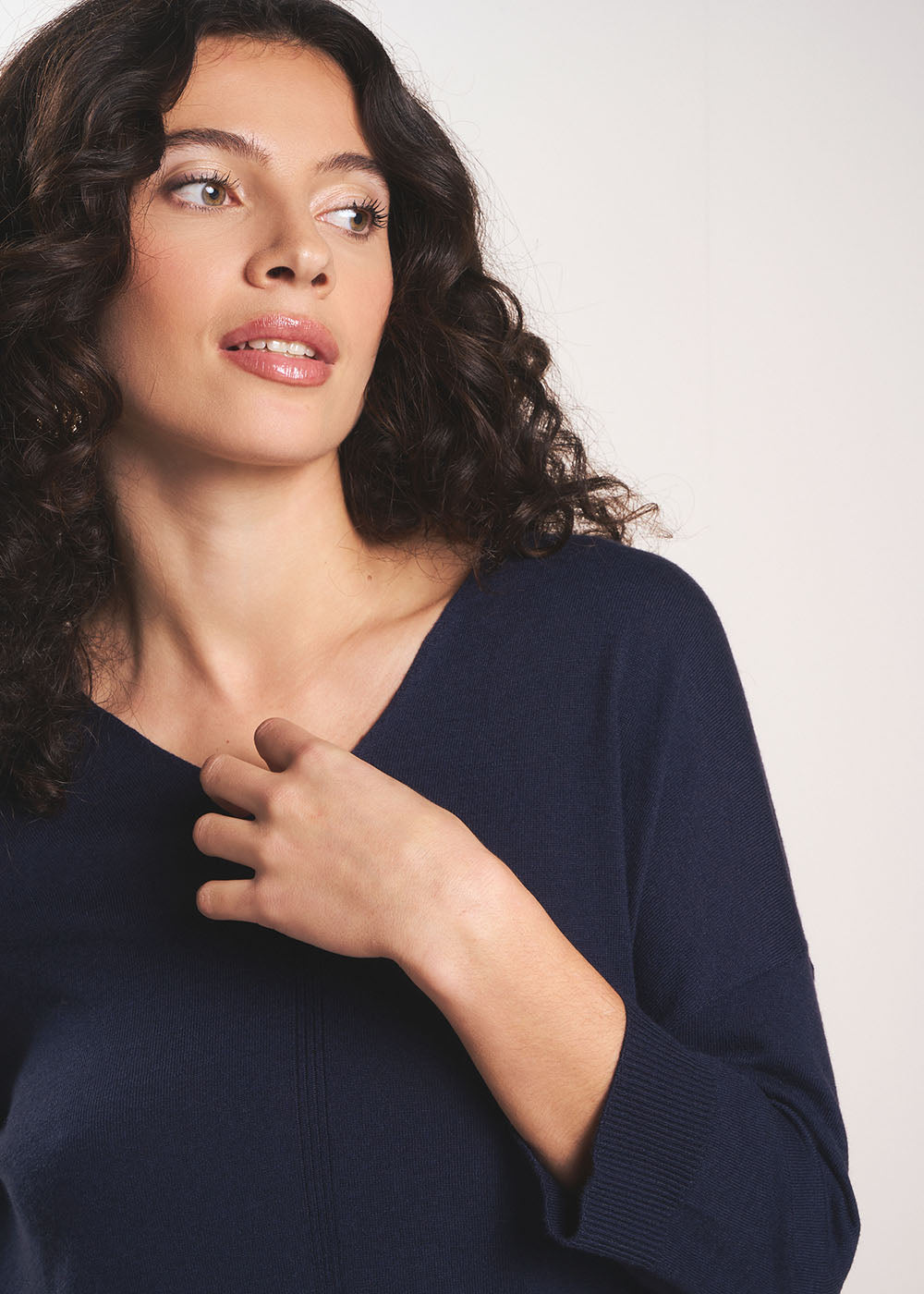 MANONO Pull col V oversize avec manches mi-longues - 4 - Sud Express - Sud Express