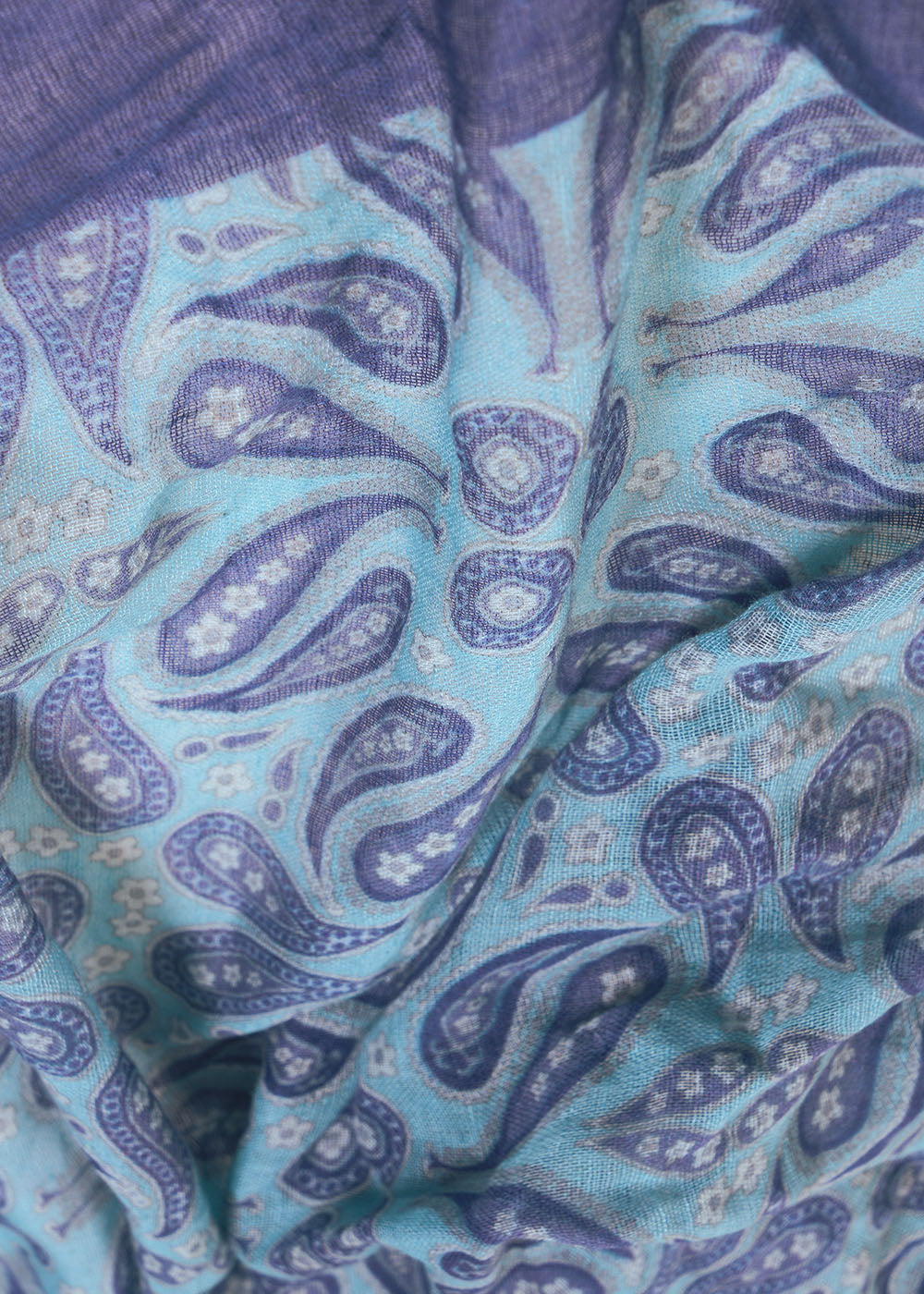 FLORA Foulard carré imprimé graphique à franges - 2 - Sud Express - Sud Express