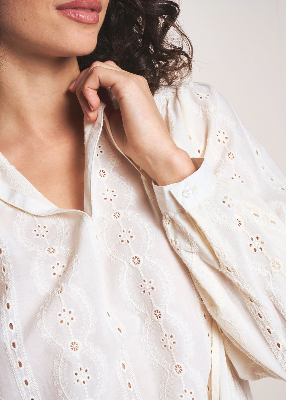 TORENZA Blouse en coton brodé à col tunisien - 2 - Sud Express - Sud Express