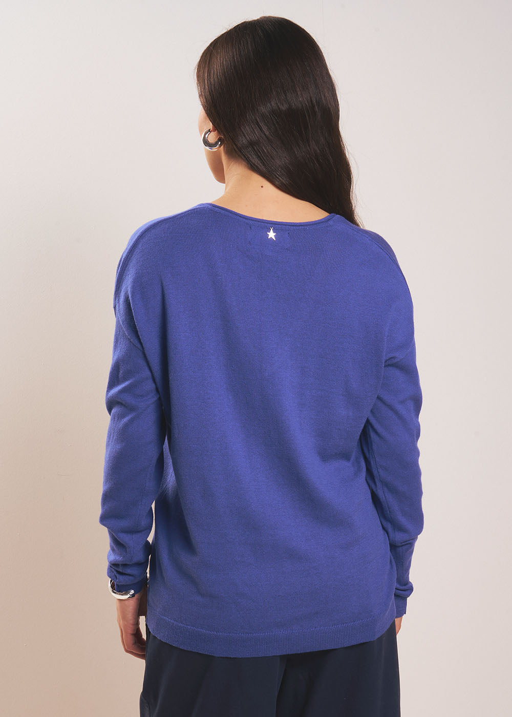 MARIANA Pull col V oversize en maille fine - 3 - Sud Express - Sud Express